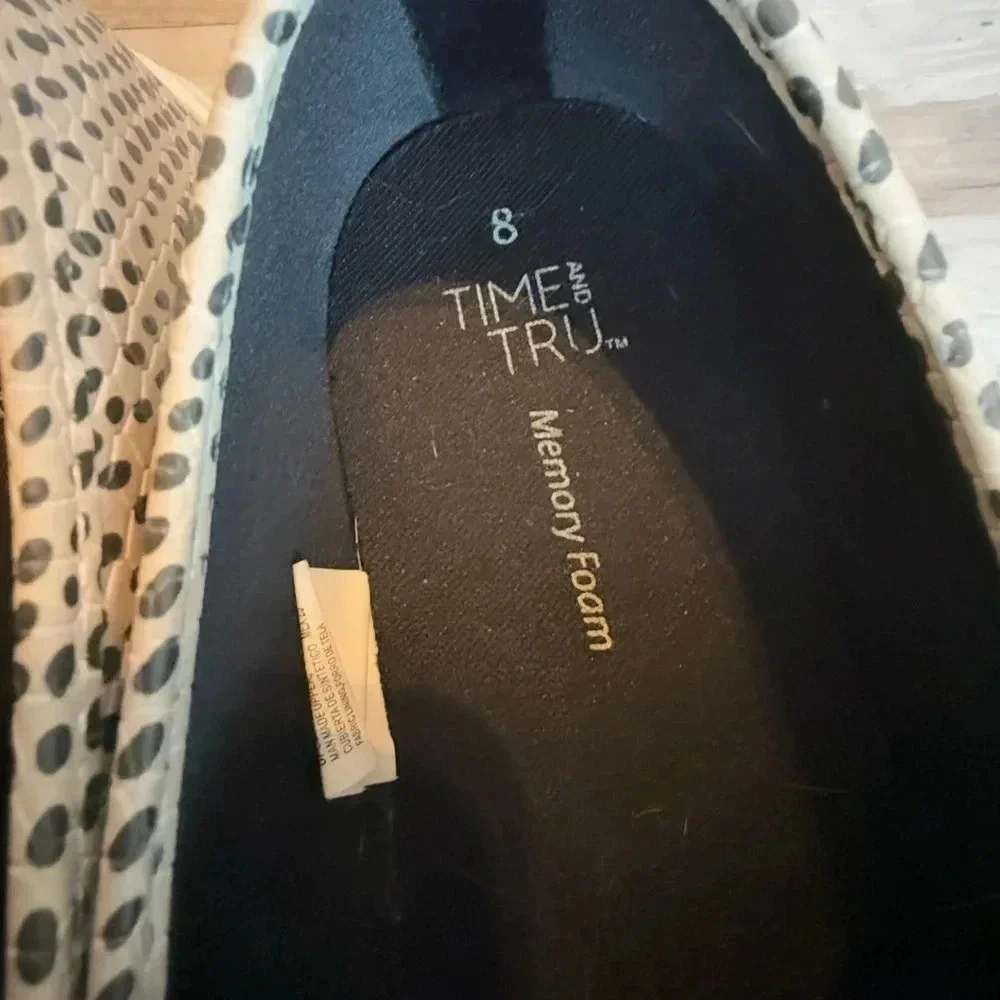 Time and Tru Women's Animal Print Twin Gore Slip On Memory Foam